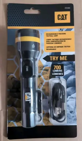 Cat Ct24565 Rechargeable Focusing Tactical Led Flash Light 700 Lumens New