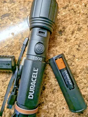 Duracell 1806333 1 Durabeam Ultra Hybrid Led Flashlight 1500 Lumens Rechargeable Ob