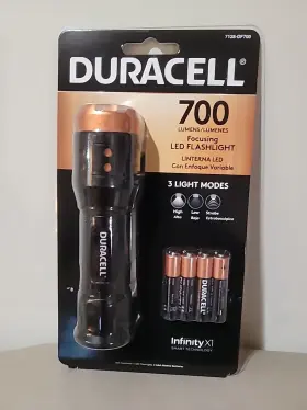 7128-df700 Duracell Led Flashlight 700 Lumens 4 Aaa Batteries Included New With Sealed