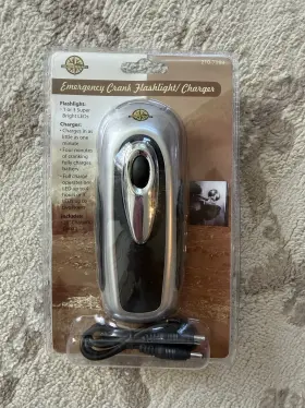 Guidesman 210-7988 Emergency Crank Flashlight/charger Rechargeable 3-led