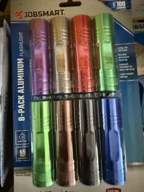 Jobsmart Tsc17-c1167b 100-lumen Aluminum Flashlight Combo 8-pack