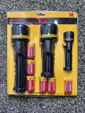 Kodak 887930415452 Led Waterproof And Drop Proof Flashlight Combo Pack With Batteries New