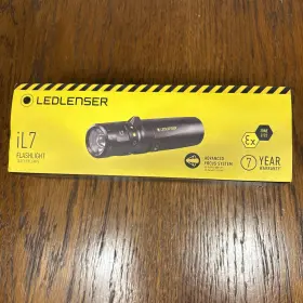 Led Lenser 500838 New Unused Torch Il7 Flashlight Batteries Included
