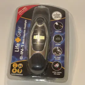 Lifegear Psd6n10c 6-in-1 Multi-function Flashlight Quad-powered Fm Radio Charger