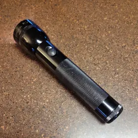 Mag-lite 30702873 1987 Maglite 2 D Cell Black Flashlight 10 Inch Long 20860030 Made In U.s.a