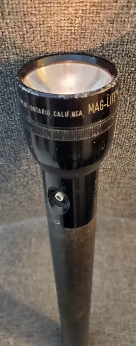 6041197 Mag-lite Vtg Orig. - Flashlight 19.5 Inch Long Black #6041197 Works