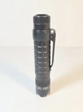 Mag-lite 67045 Mag-lite Mag-tac Led Flashlight Aluminum Resists Water/impact Batteries Gray