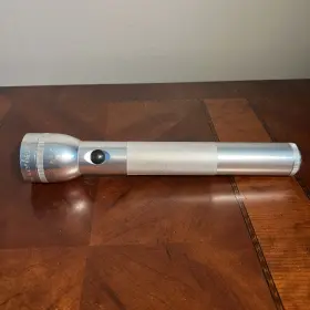 Mag-lite D23120368 Maglite Heavy Duty 3 Cell D Silver Flashlight 12 Inch Tested Works