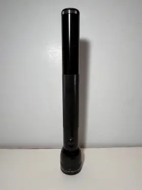 D4014277695 Mag-lite 14.75 Inch Flashlight Black 4 D Batteries Required Made In Usa Pls Read