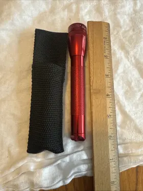 Mag-lite M3a032 Mini Mag-lite Flashlight Red Aluminum Body Xenon Bulb 2-aa Batteries Usa Light