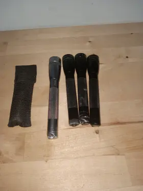 Mag-lite Sp22097 Maglite Mini Lot Of 4 For Parts And Repair One Is Newer Silver Led