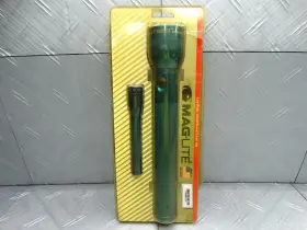101-000-942 Mag-lite X01116 3-cell D And 2-cell Aa Flashlight Pack /