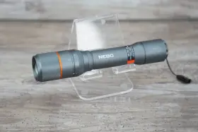 Nebo 092733193234 Davinci 2 000-lumen Rechargeable Flashlight
