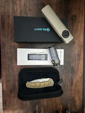 24099624 Olight Flashlights And Knife Combo