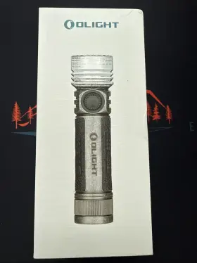 4600 Olight 977261691145 Seeker 4 Pro Silver-plated Bronze Flashlight Lumens Cool White