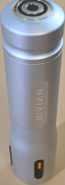 Rivian M0p5544 1000lm Rechargeable Led Flashlight Silver Aluminum Ip65 Li-ion