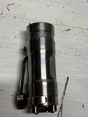 Lampe torche LED rechargeable super lumineuse de 15 000 lumens avec 6
