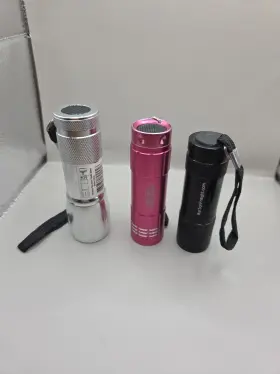 Shawshank Ledz Inc 900236 Assorted Led Flashlight Aaa Battery Pack Of 3 Misc Lot