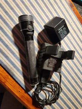 Stingerhh6 Streamlight Stinger Original Model Bulletproof Reliable Tank