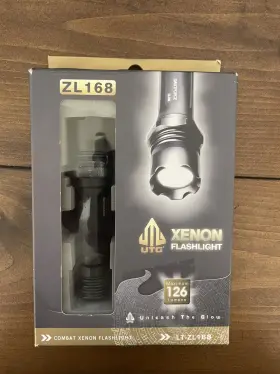 Utg Zl168 Xenon Flashlight 126 Lumens New Open Box