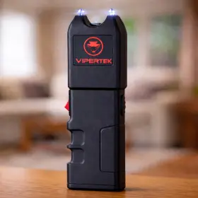 Vipertek 989-7 Powerfull 700bv Stun Gun Rechargeable With Led Light Nylon Holster